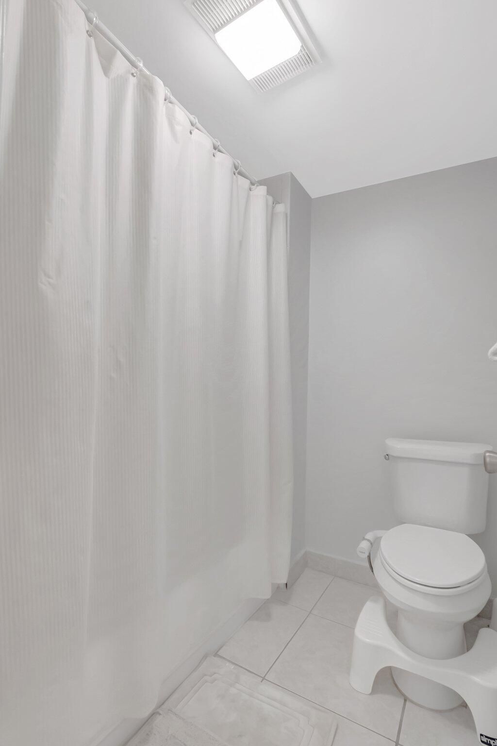 21214 Lago Circle, Unit 8f, Boca Raton, FL 33433 Photo