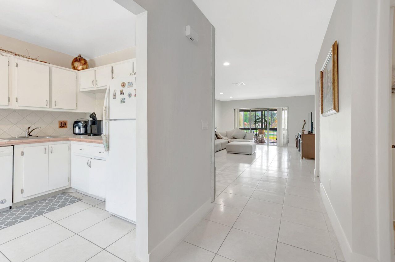 21214 Lago Circle, Unit 8f, Boca Raton, FL 33433 Photo