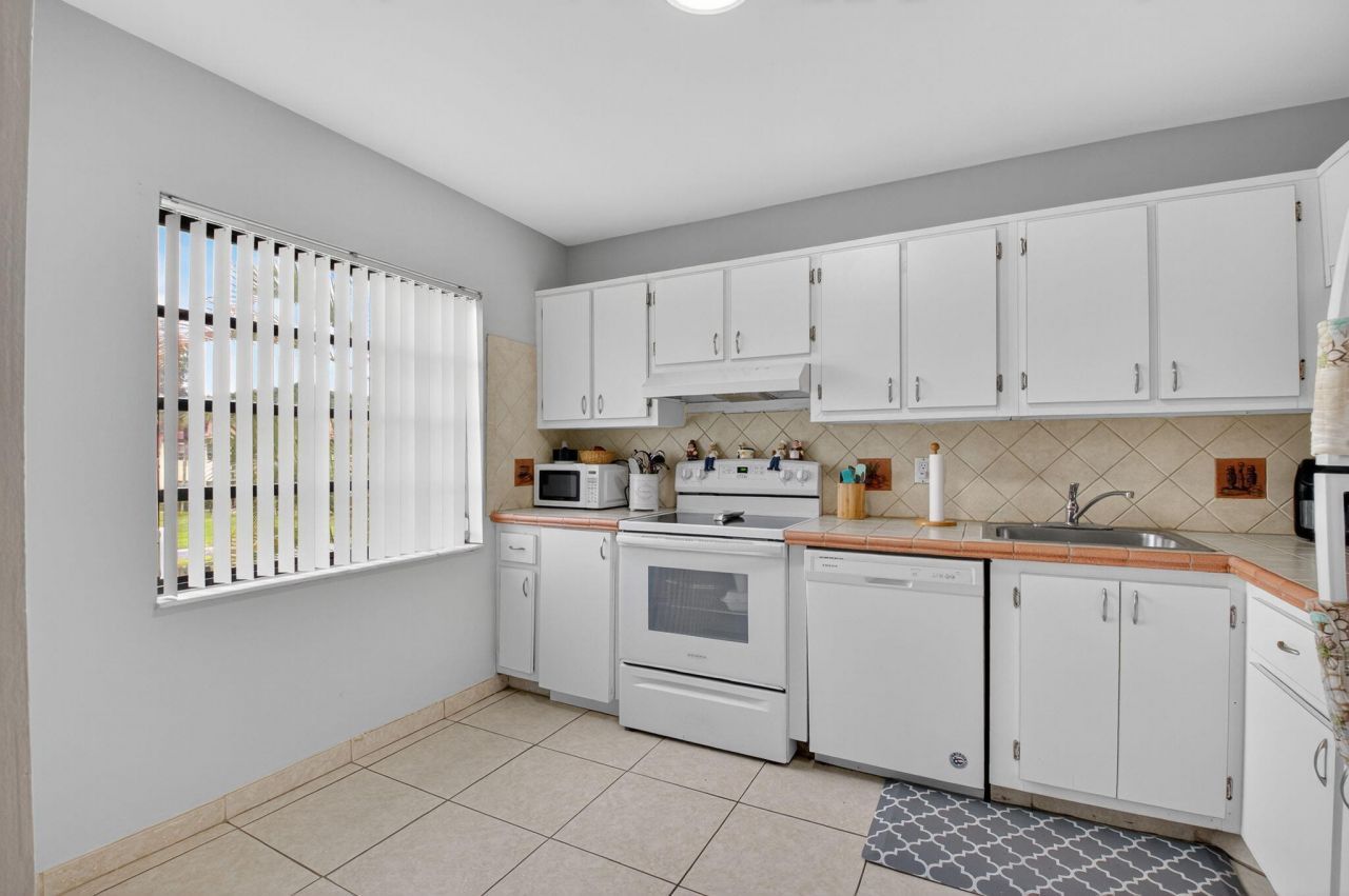 21214 Lago Circle, Unit 8f, Boca Raton, FL 33433 Photo