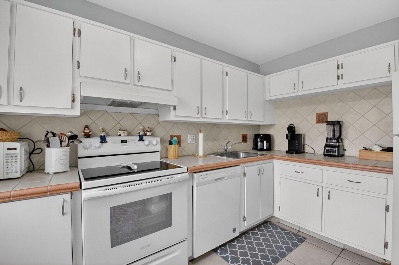 21214 Lago Circle, Unit 8f, Boca Raton, FL 33433 Photo