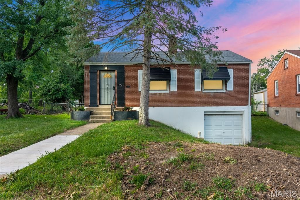 1973 Park Lane, Saint Louis, MO 63136 Main Photo