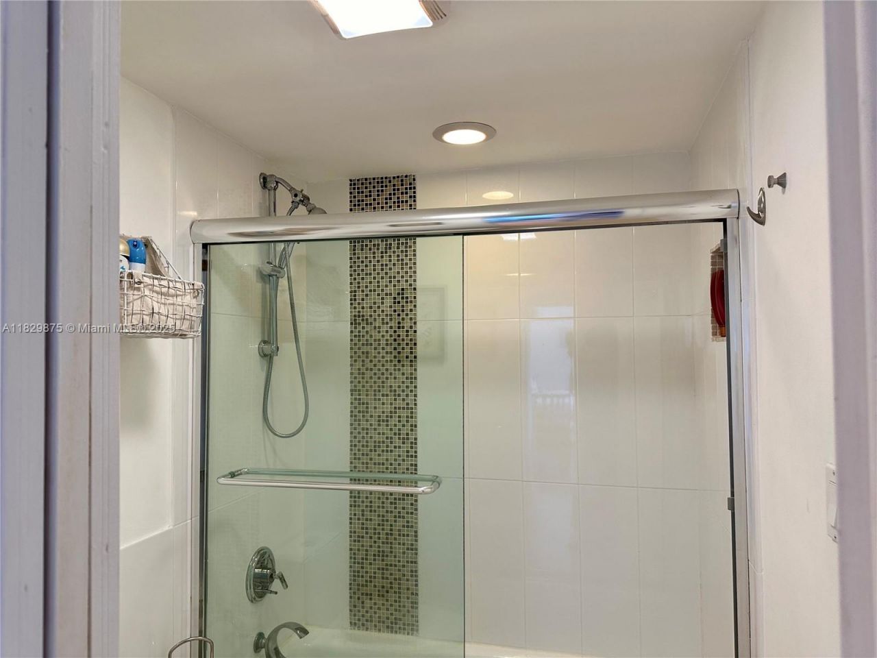 100 Bayview Dr, Unit 1405, Sunny Isles Beach, FL 33160 Photo