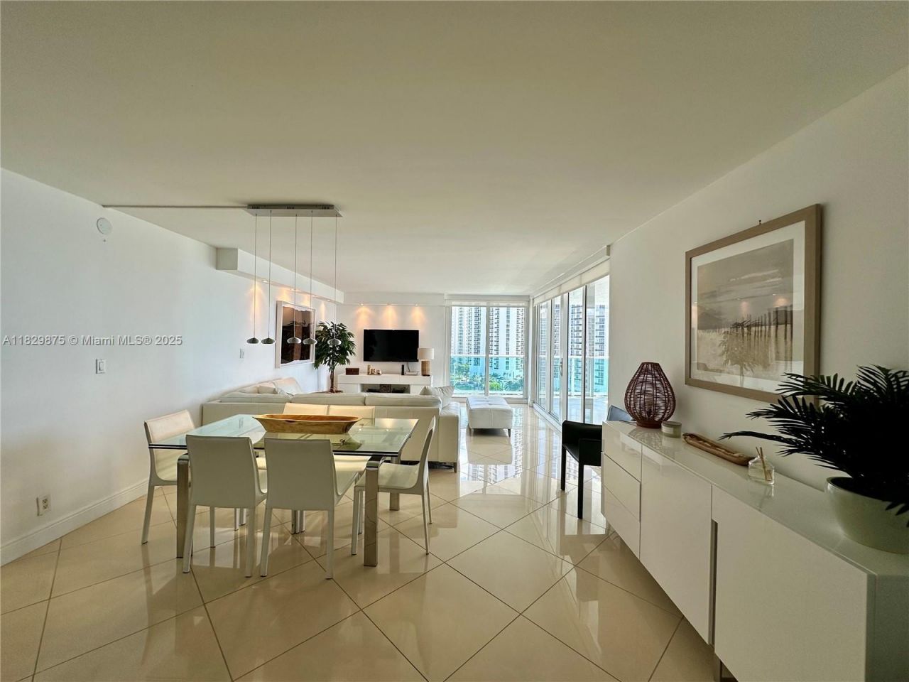 100 Bayview Dr, Unit 1405, Sunny Isles Beach, FL 33160 Photo