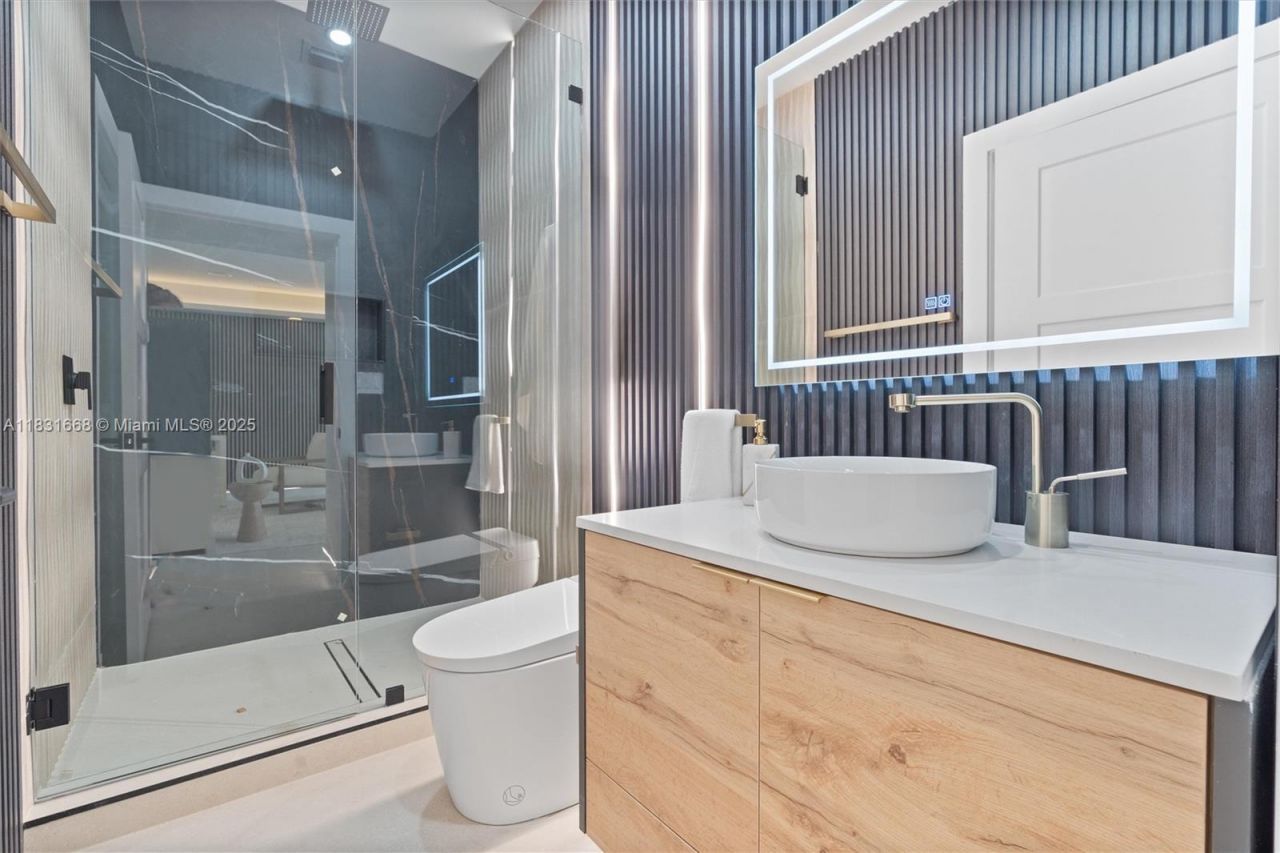 1108 Harrison St, Hollywood, FL 33019 Photo