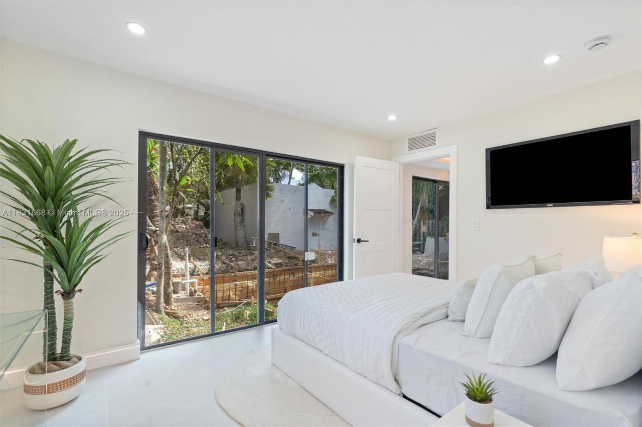 1108 Harrison St, Hollywood, FL 33019 Photo