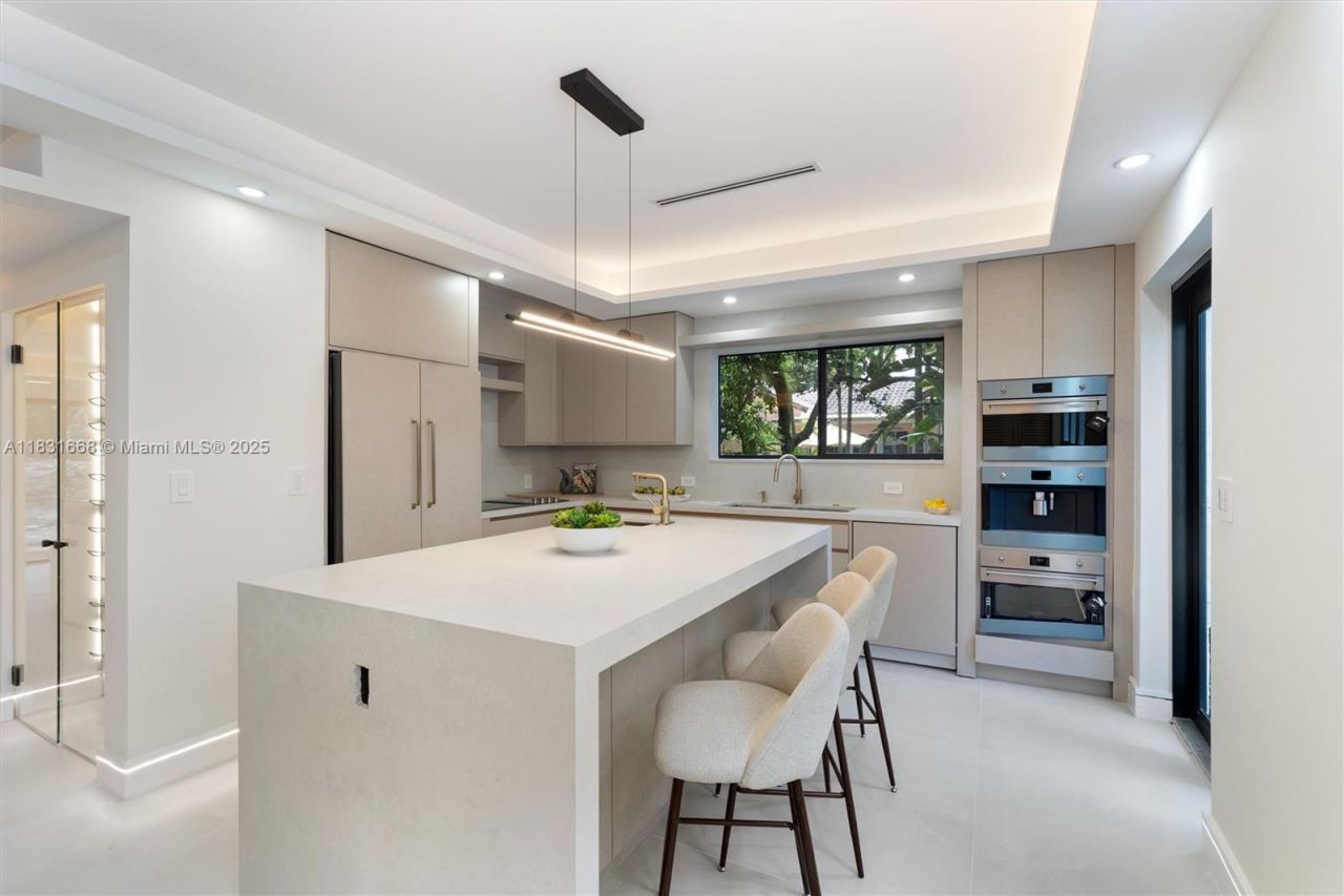 1108 Harrison St, Hollywood, FL 33019 Photo