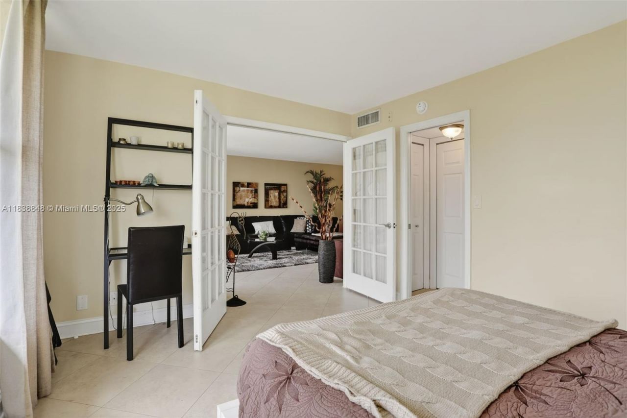 2901 S Palm Aire Dr, Unit 608, Pompano Beach, FL 33069 Photo