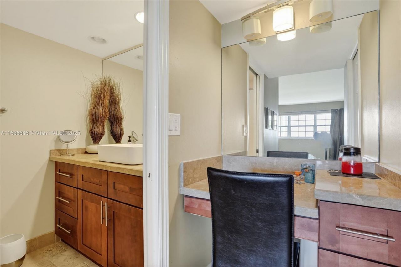 2901 S Palm Aire Dr, Unit 608, Pompano Beach, FL 33069 Photo