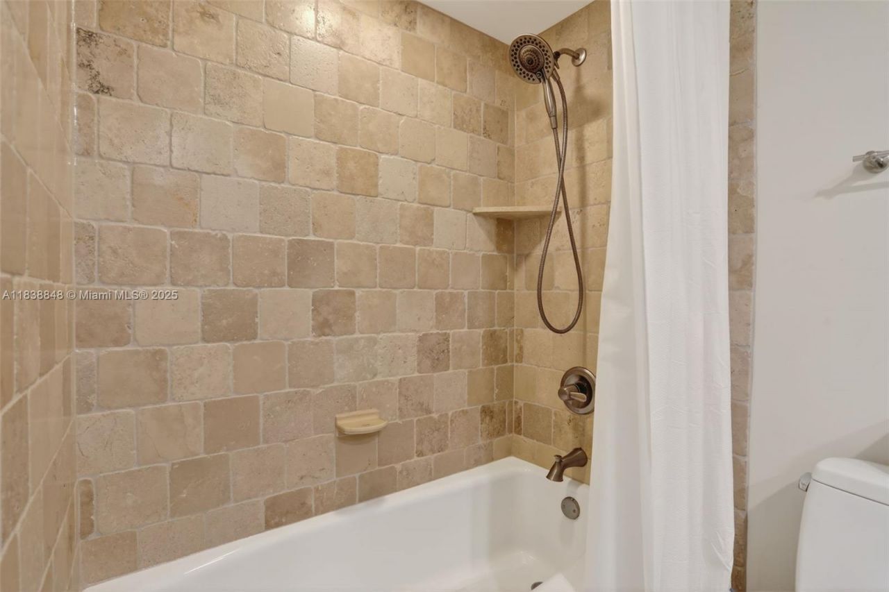 2901 S Palm Aire Dr, Unit 608, Pompano Beach, FL 33069 Photo