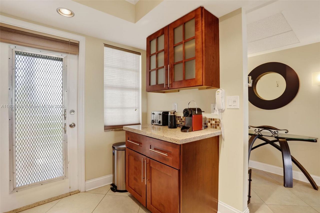 2901 S Palm Aire Dr, Unit 608, Pompano Beach, FL 33069 Photo