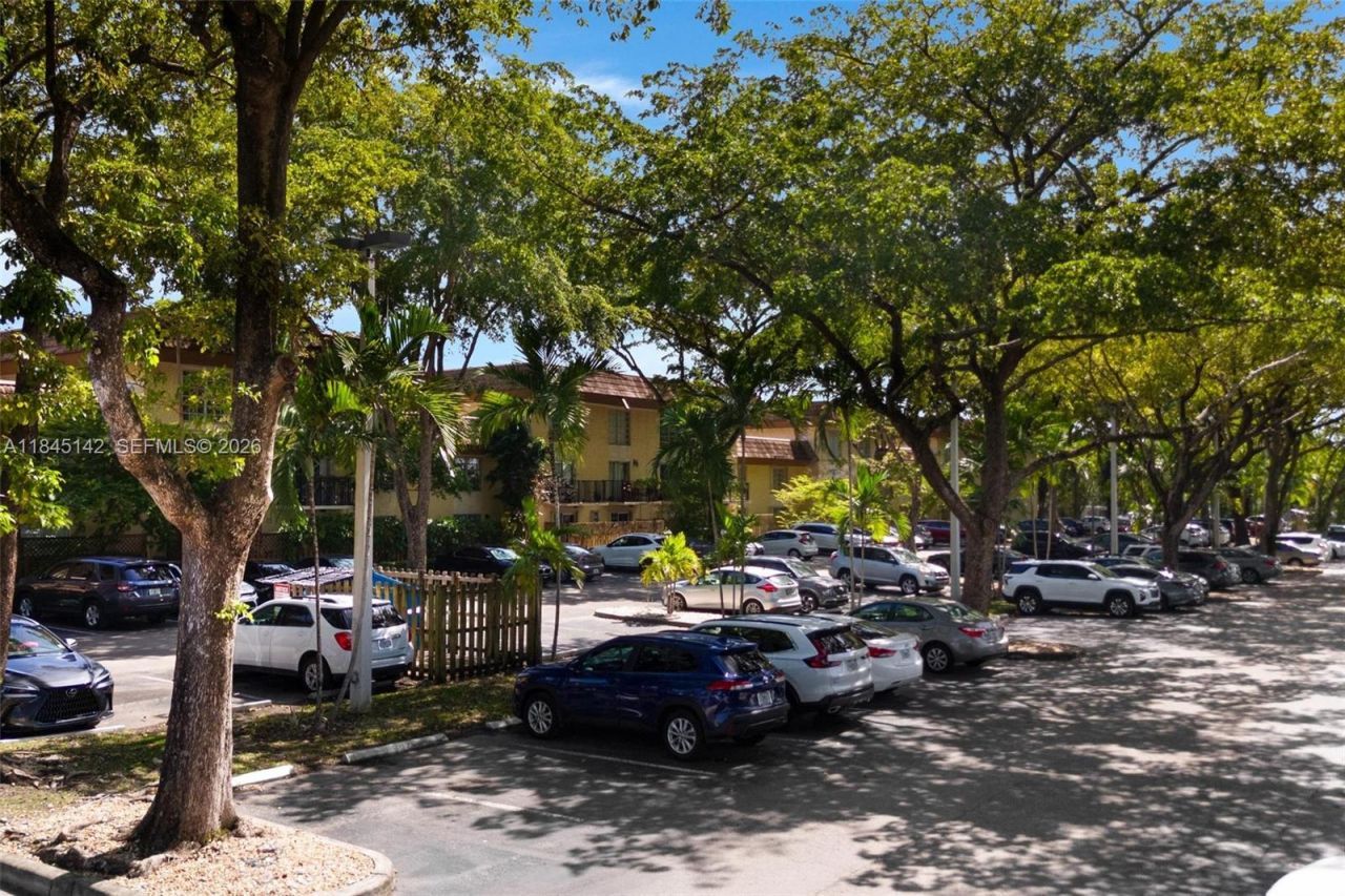 8500 SW 109th Ave, Unit 6-112, Miami, FL 33173 Photo