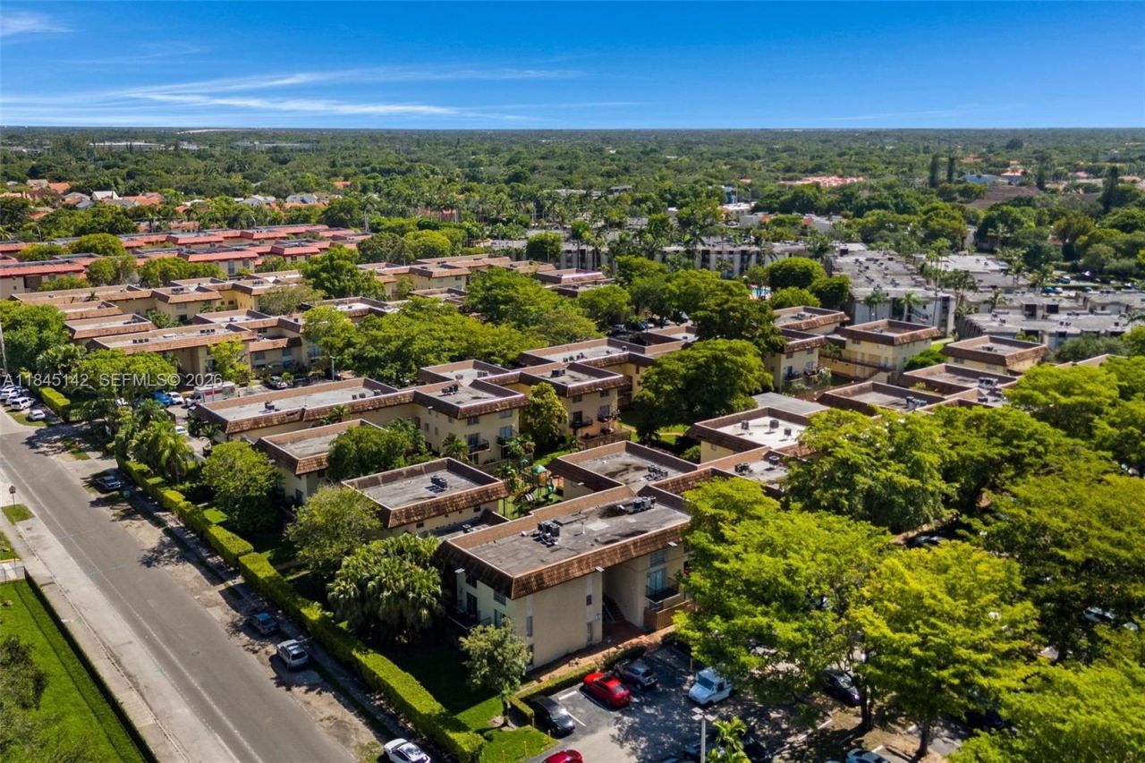 8500 SW 109th Ave, Unit 6-112, Miami, FL 33173 Photo