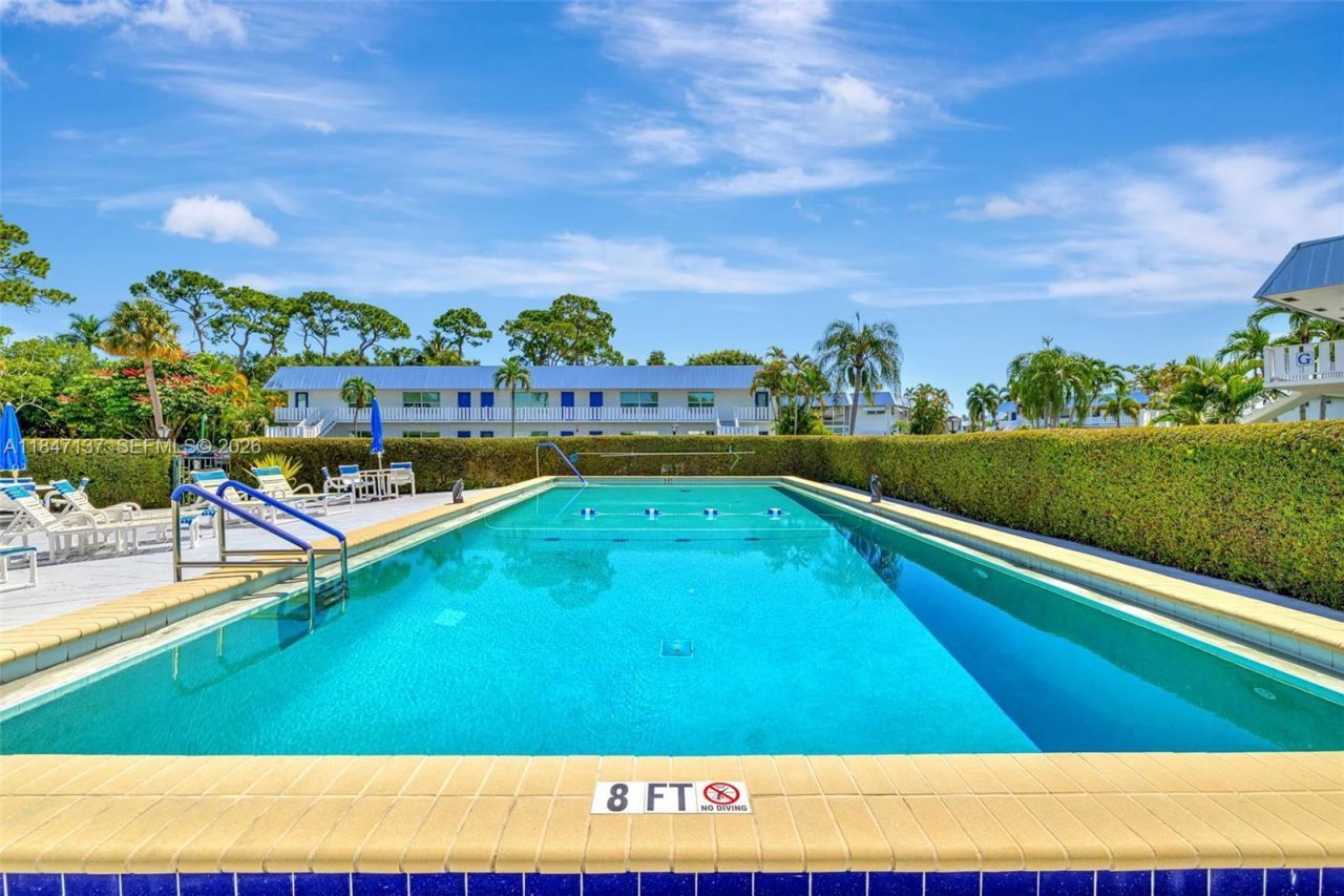 2929 SE Ocean Blvd, Unit F6, Stuart, FL 34996 Photo