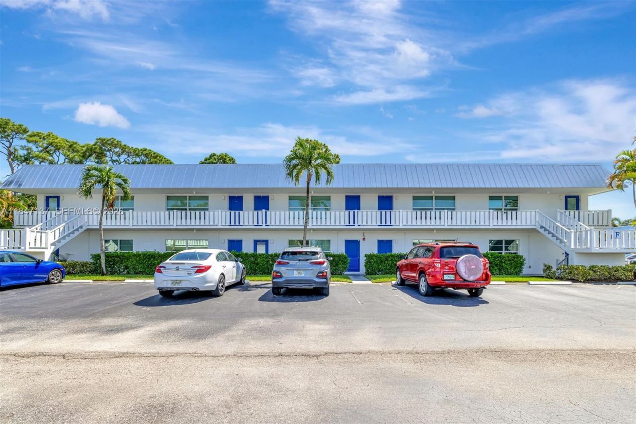 2929 SE Ocean Blvd, Unit F6, Stuart, FL 34996 Photo