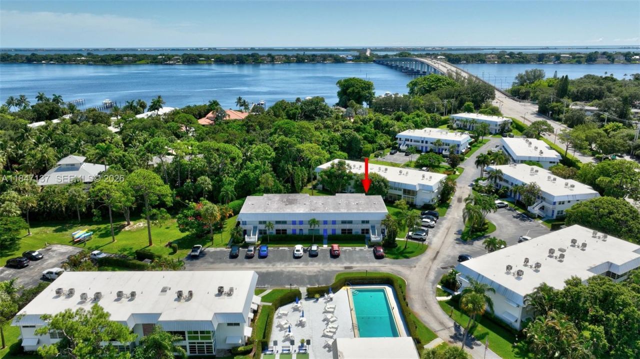 2929 SE Ocean Blvd, Unit F6, Stuart, FL 34996 Photo