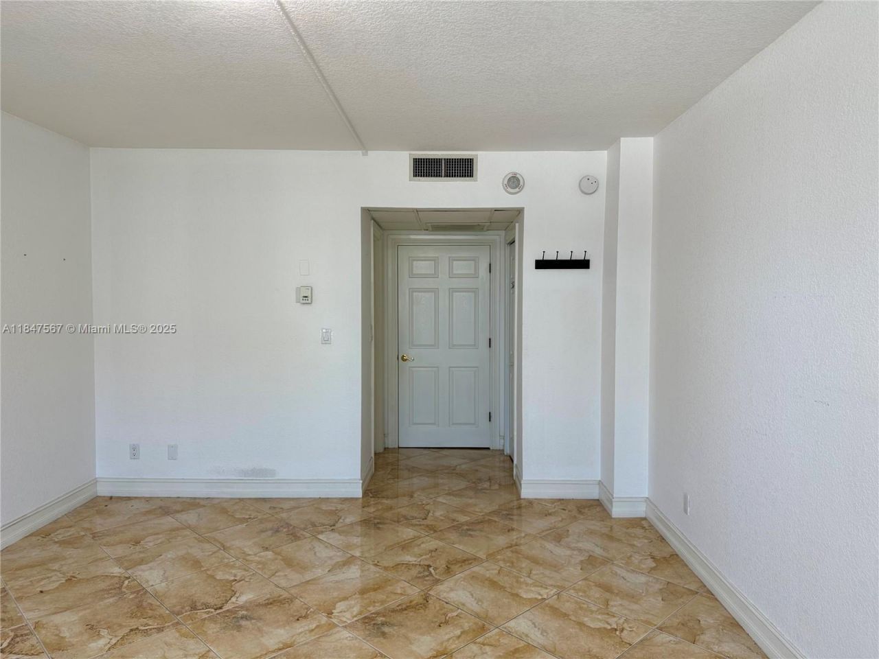 19380 Collins Ave, Unit 802, Sunny Isles Beach, FL 33160 Photo