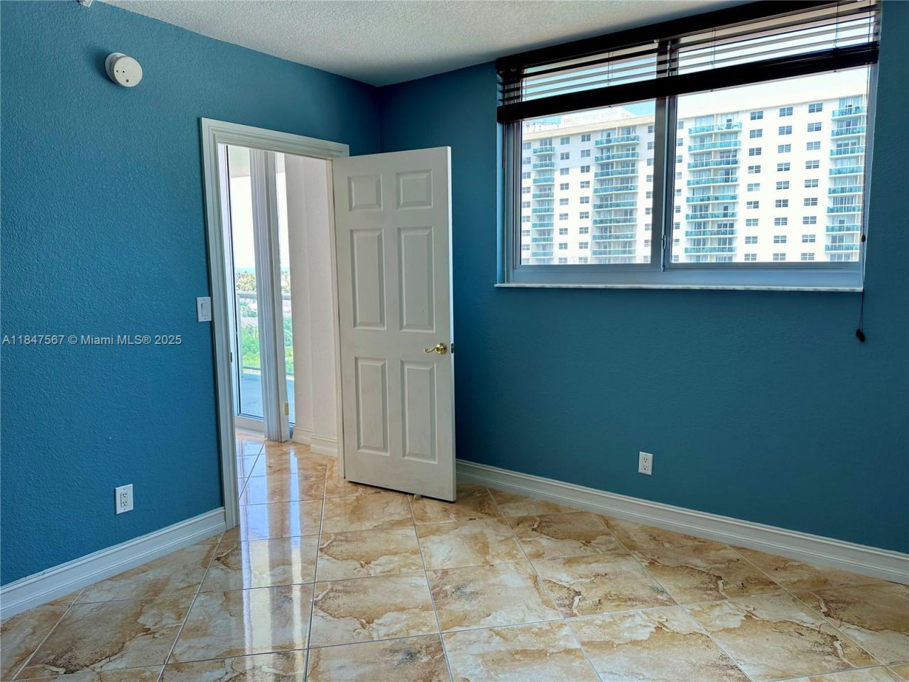 19380 Collins Ave, Unit 802, Sunny Isles Beach, FL 33160 Photo