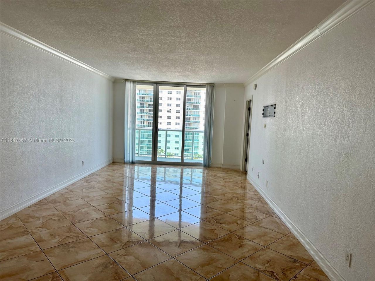 19380 Collins Ave, Unit 802, Sunny Isles Beach, FL 33160 Photo