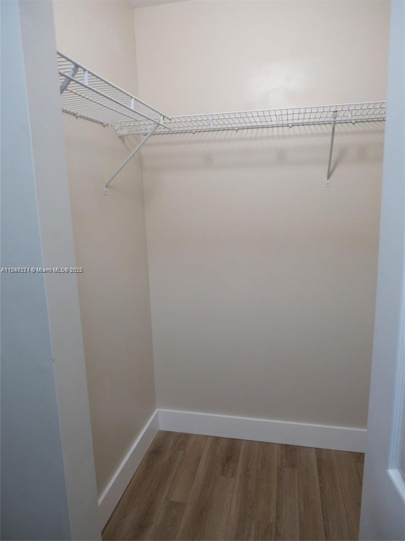 9640 NW 2nd St, Unit 5-206, Pembroke Pines, FL 33024 Photo