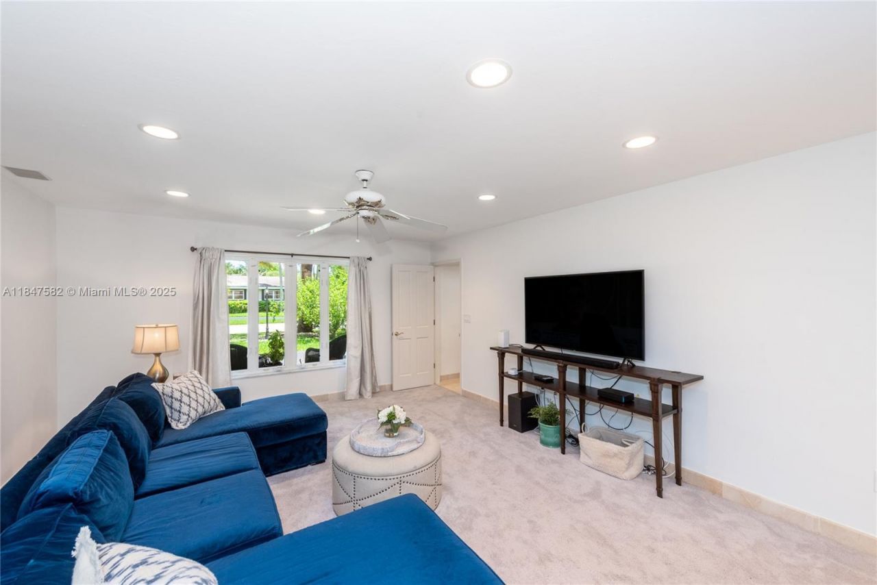 13020 SW 70th Ave, Pinecrest, FL 33156 Photo