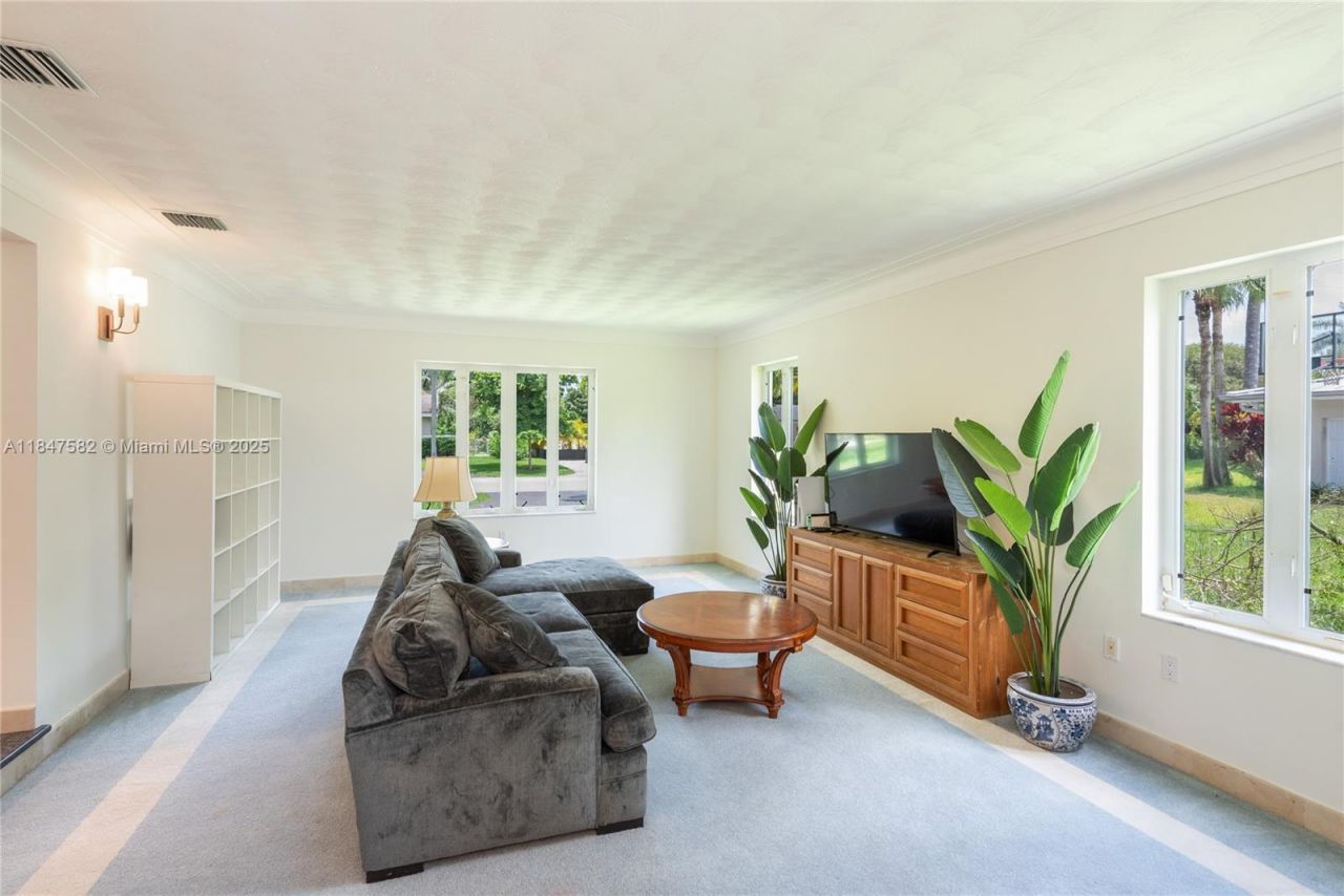 13020 SW 70th Ave, Pinecrest, FL 33156 Photo