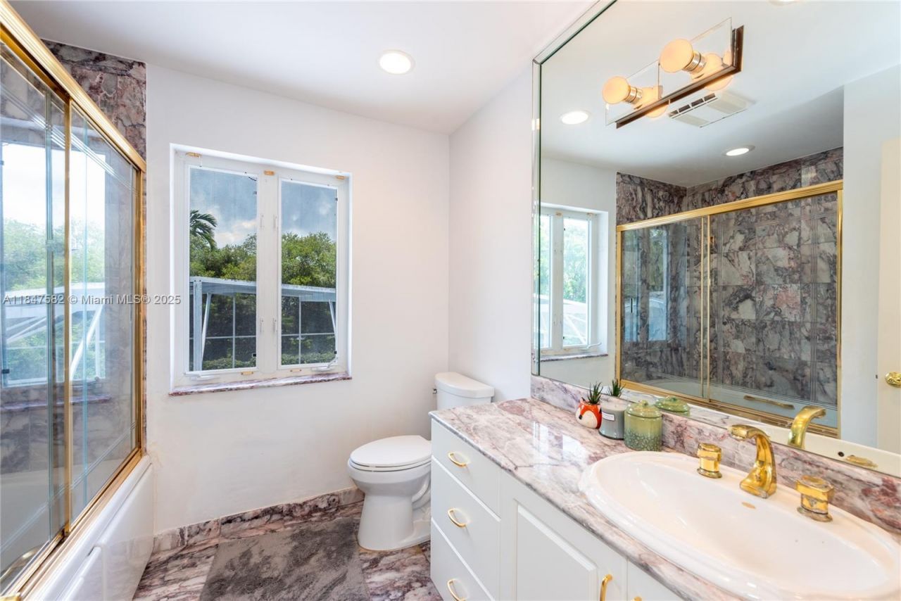 13020 SW 70th Ave, Pinecrest, FL 33156 Photo