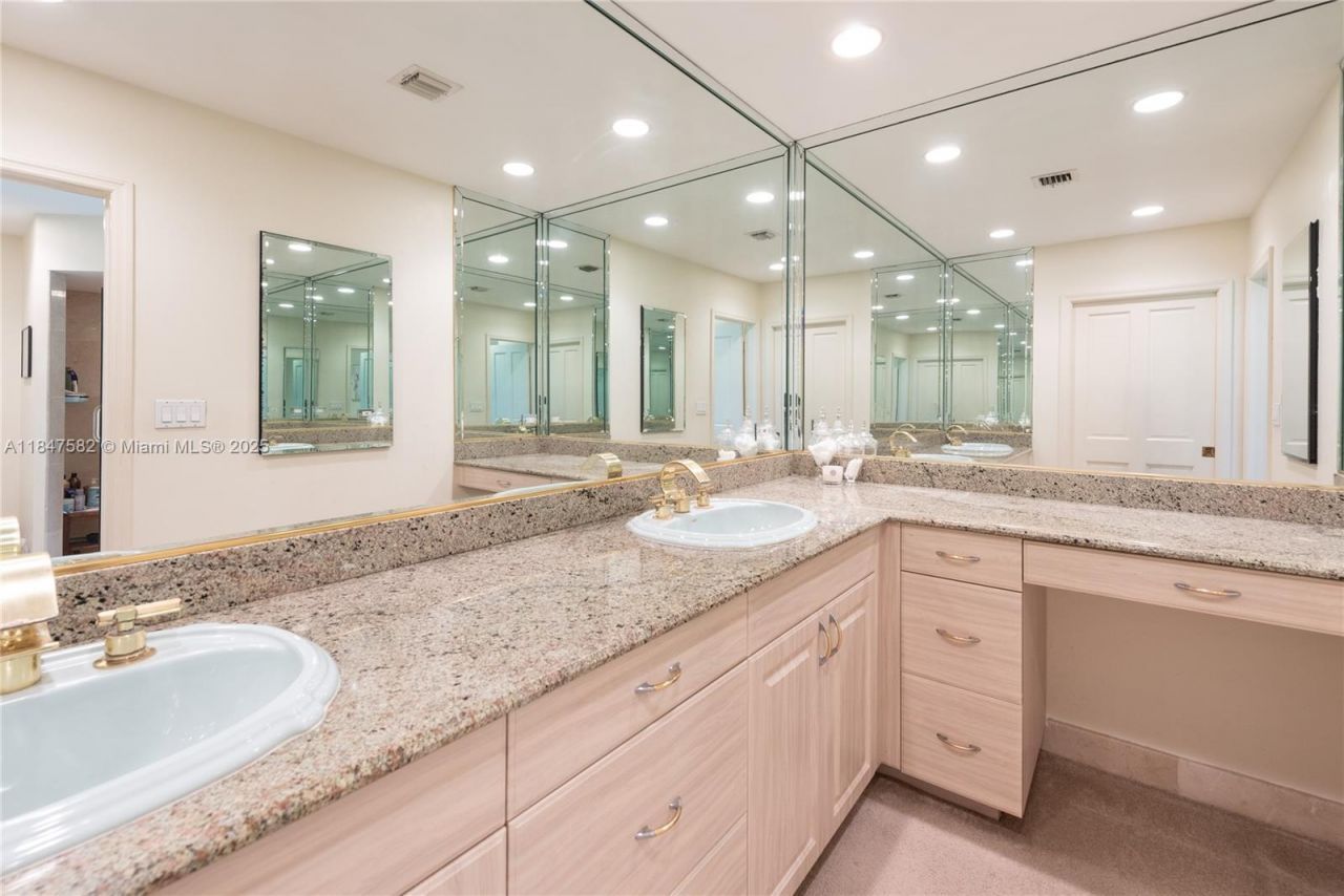 13020 SW 70th Ave, Pinecrest, FL 33156 Photo