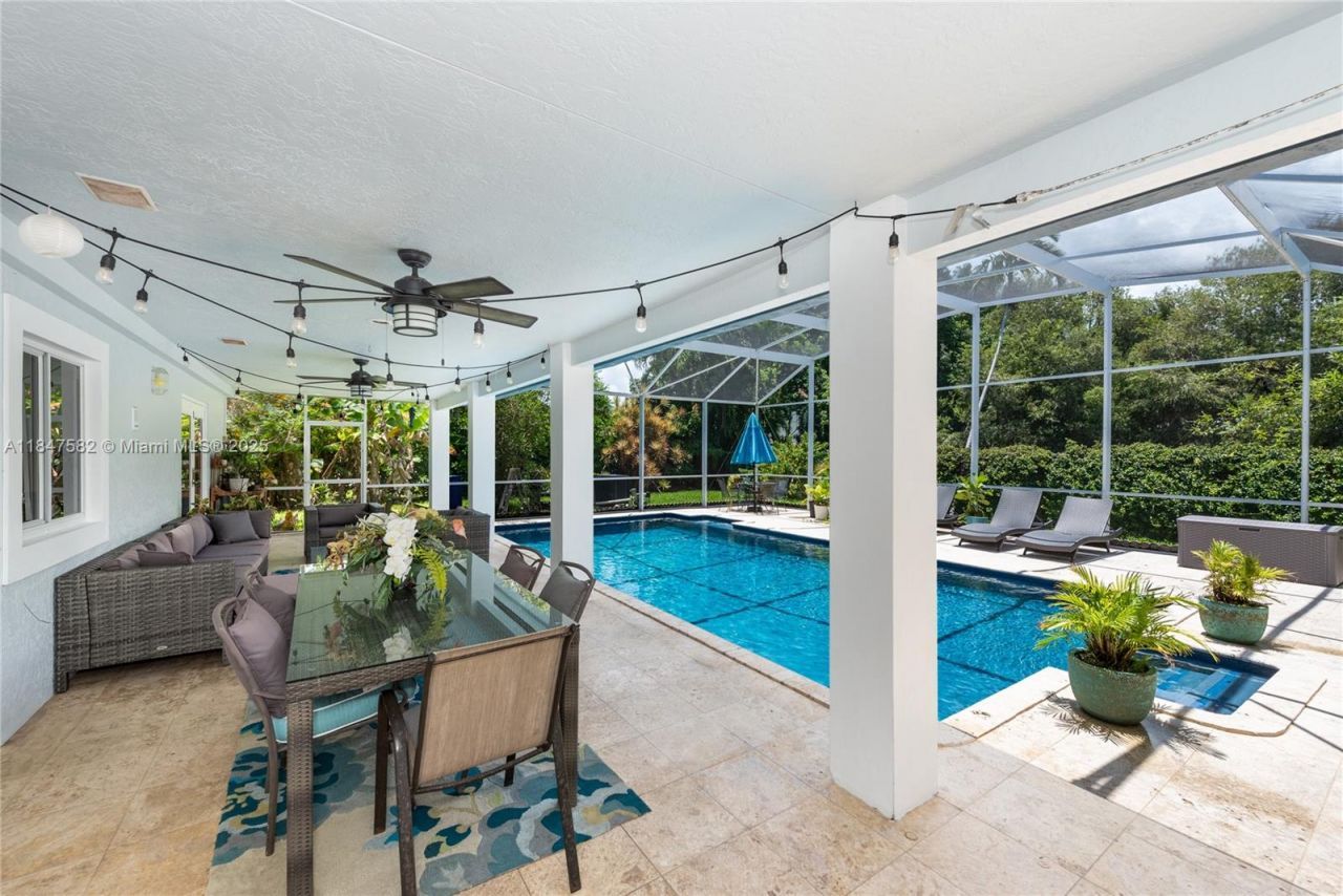 13020 SW 70th Ave, Pinecrest, FL 33156 Photo