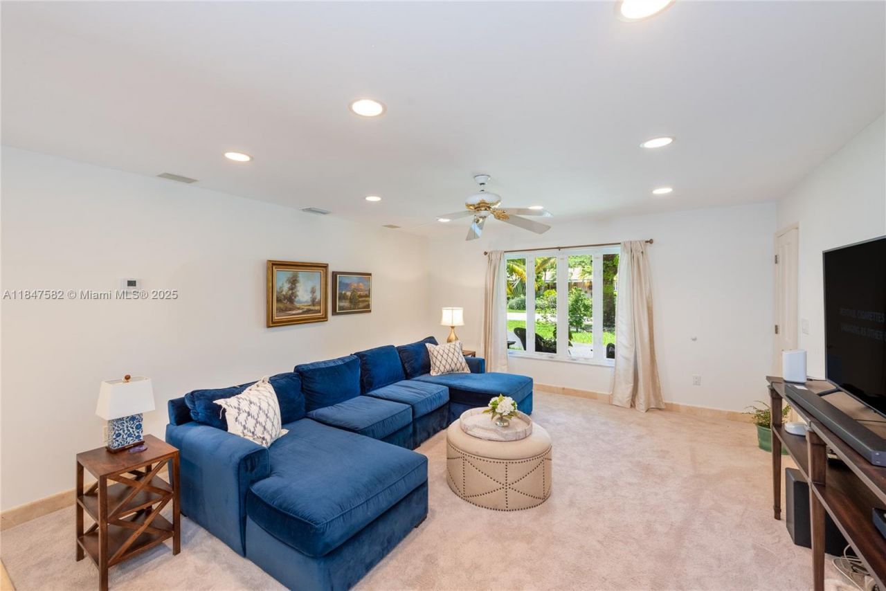 13020 SW 70th Ave, Pinecrest, FL 33156 Photo