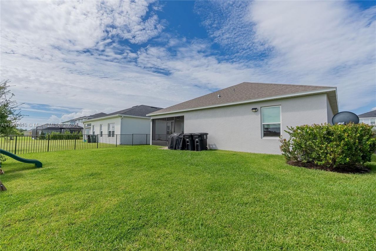 10609 SW Vasari Way, Port Saint Lucie, FL 34987 Photo