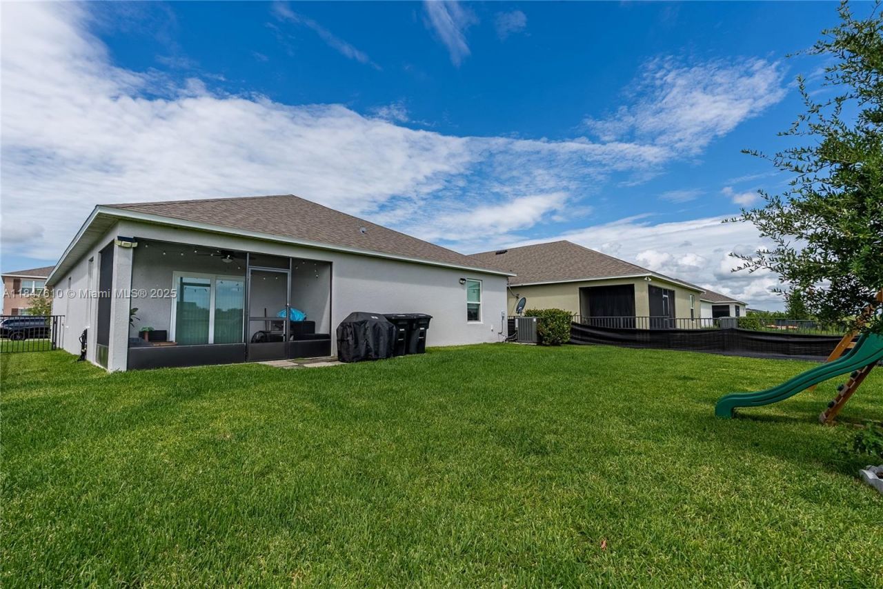 10609 SW Vasari Way, Port Saint Lucie, FL 34987 Photo