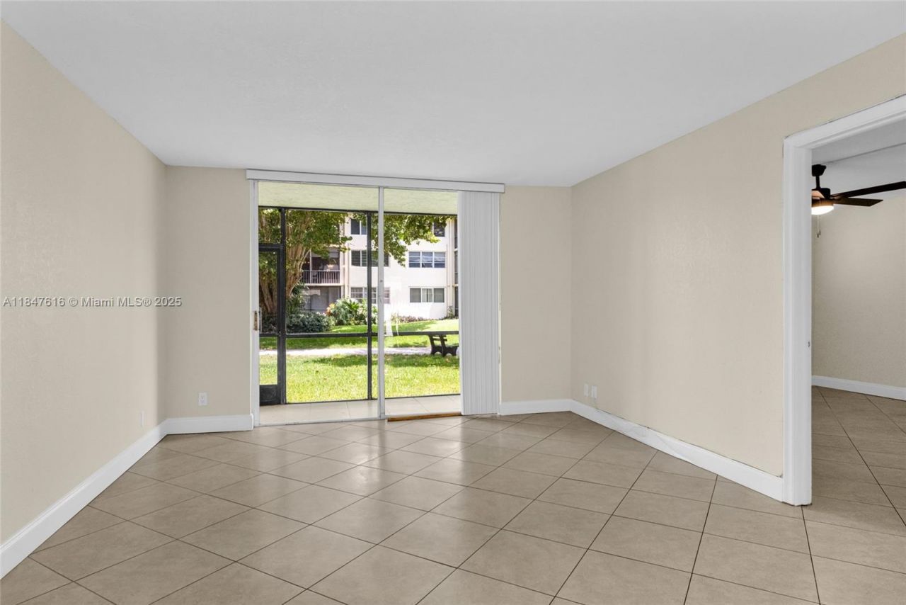 681 S Hollybrook Dr, Unit 109, Pembroke Pines, FL 33025 Photo