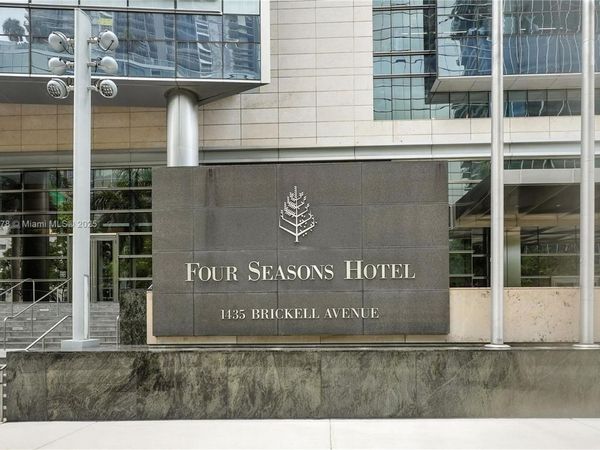 1435 Brickell Ave, Unit 3512, Miami, FL 33131