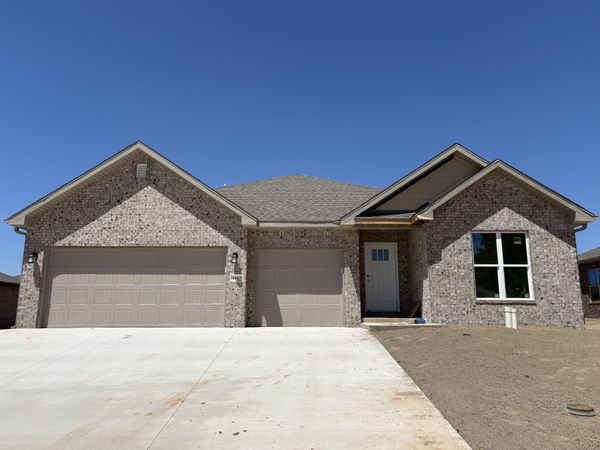 1103 W Jay Street, Ozark, MO 65721