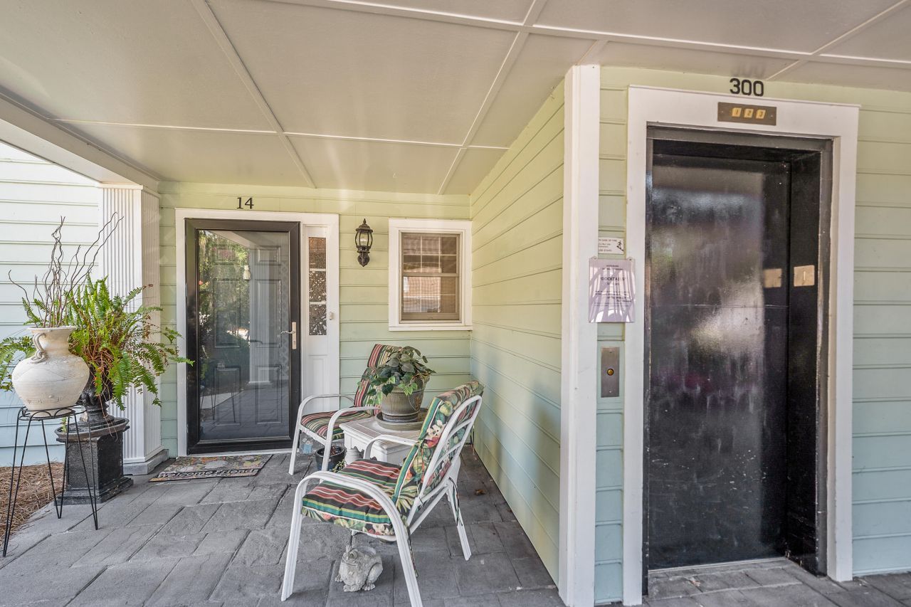 14 Riverwind Drive Photo 4