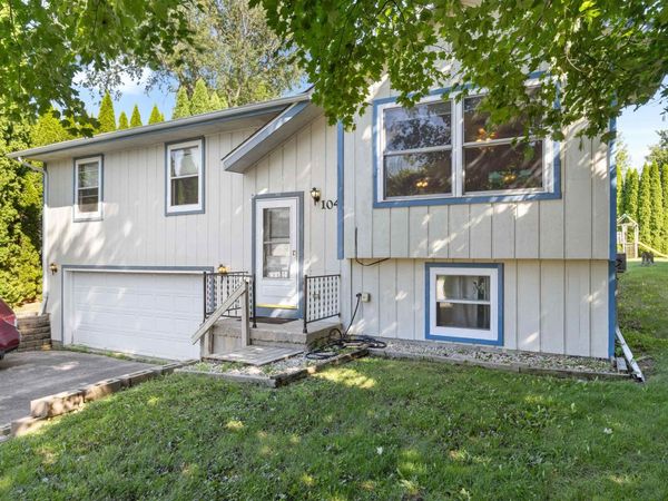 104 SW Deerpath Way, POPLAR GROVE, IL 61065