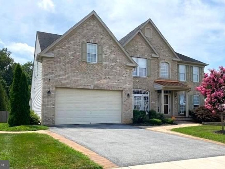 392 Flight O Arrows Way, Martinsburg, WV 25403 Main Photo