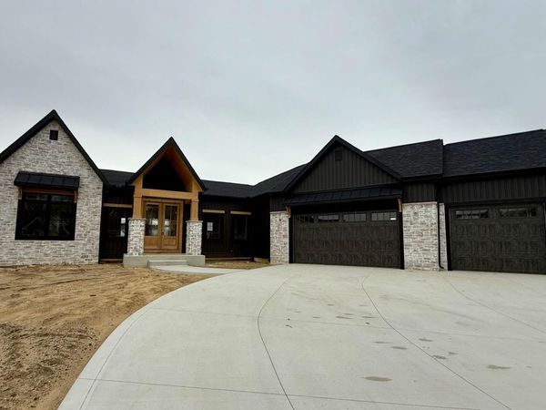 11152 Wharton Way, Unit 304, Osceola, IN 46561