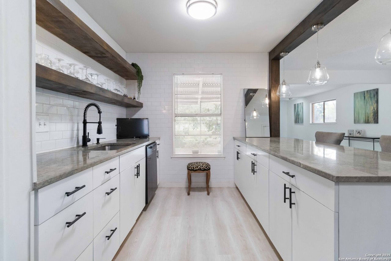 4602 Hollyridge, San Antonio, TX 78228 Main Photo