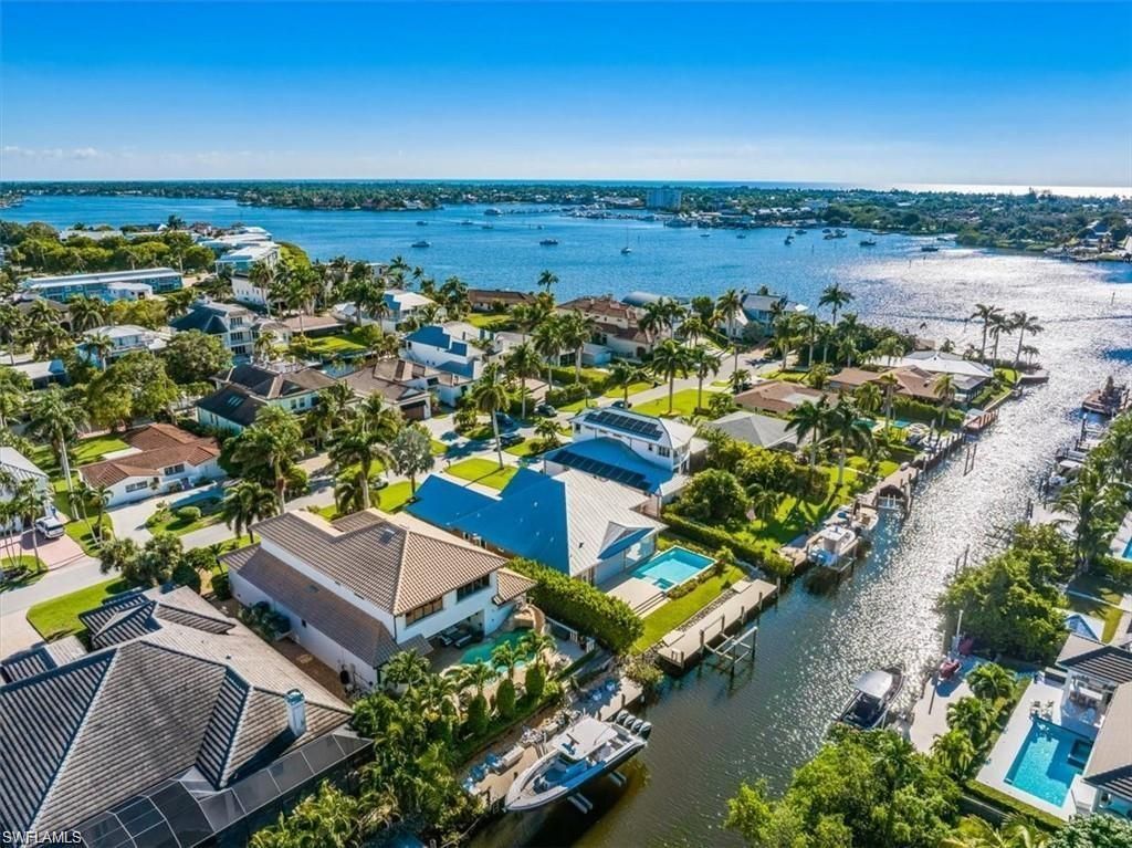 1435 Osprey Ave, Naples, FL 34102 Photo