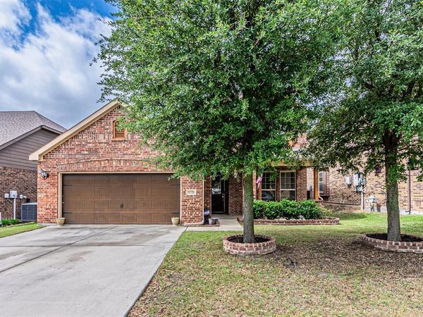 5721 Diamond Valley Drive, Fort Worth, TX 76179