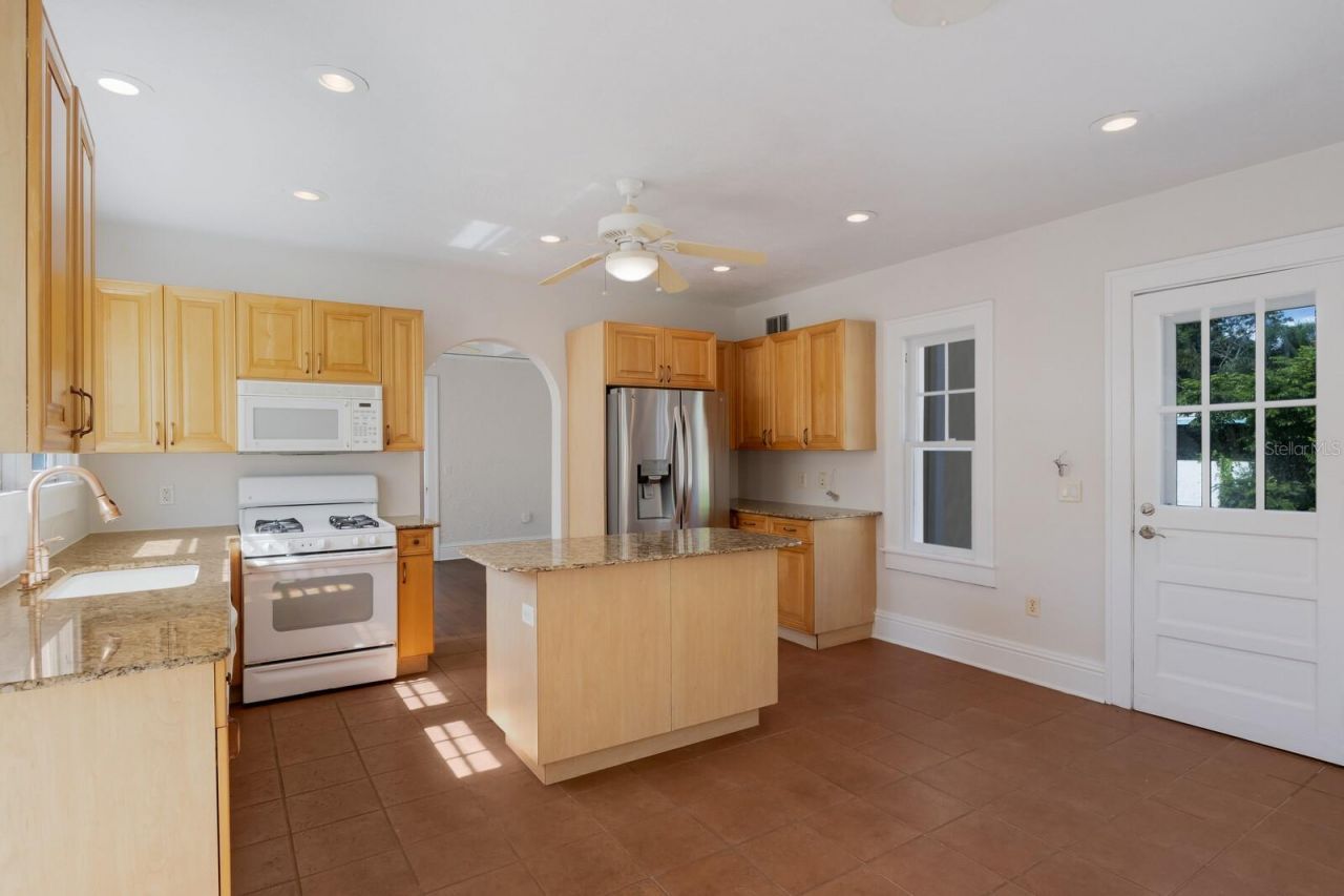 455 Acacia Drive, Sarasota, FL 34234 Photo