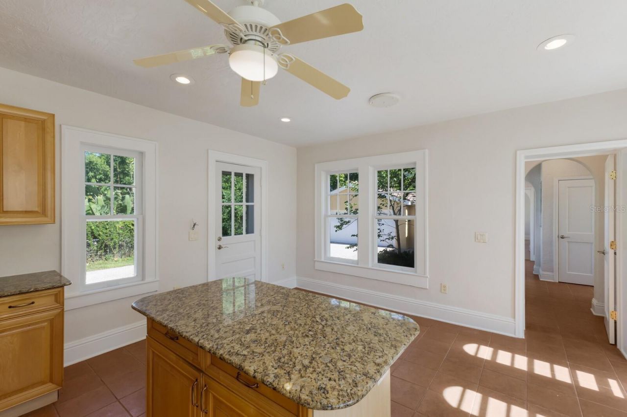 455 Acacia Drive, Sarasota, FL 34234 Photo