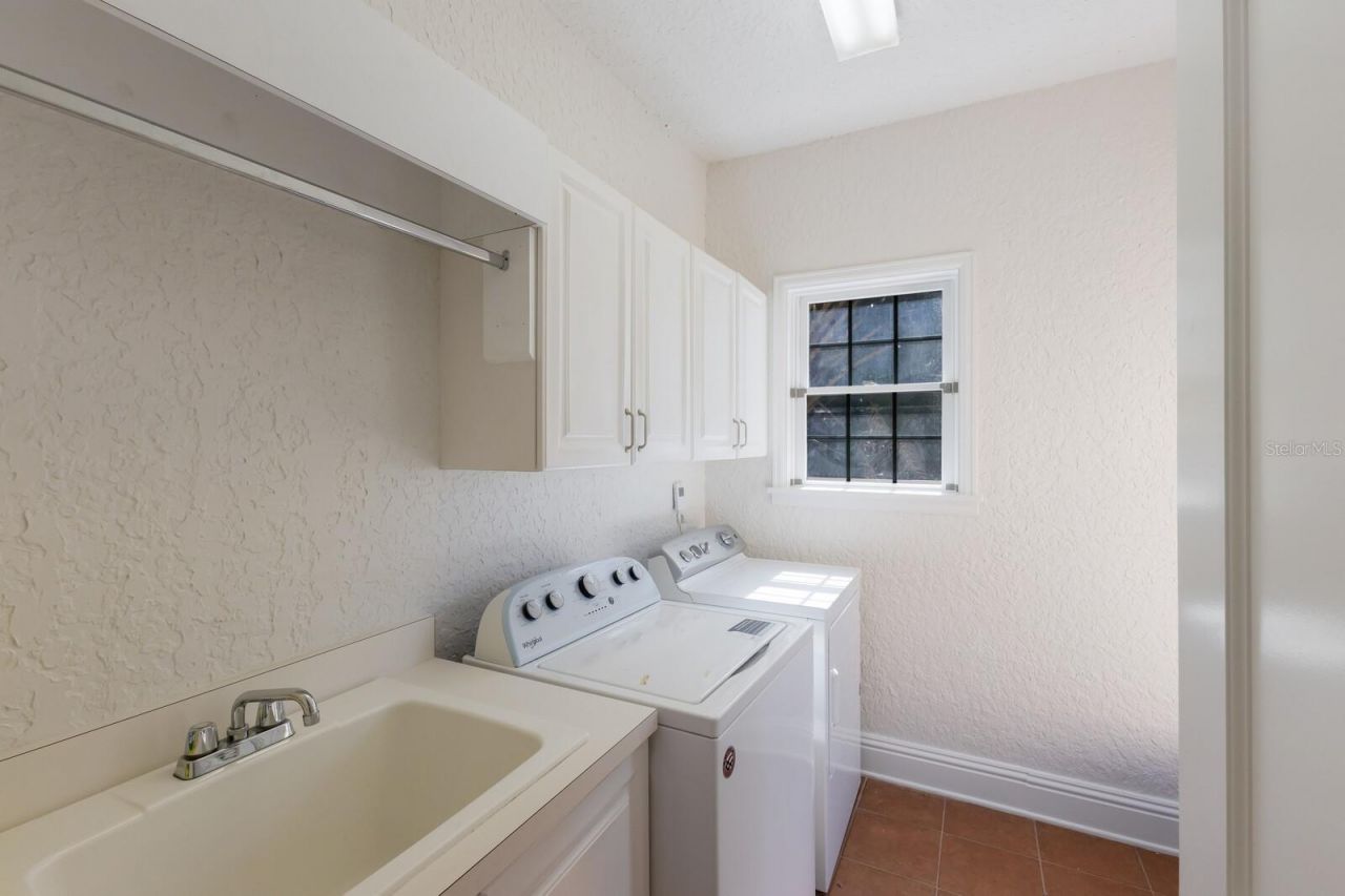 455 Acacia Drive, Sarasota, FL 34234 Photo