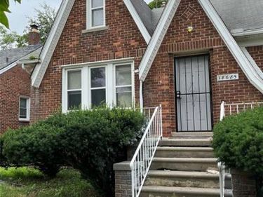 18685 Strasburg Street, Detroit, MI 48205