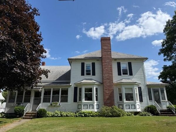 10 Palm Street, Baileyville, ME 04694