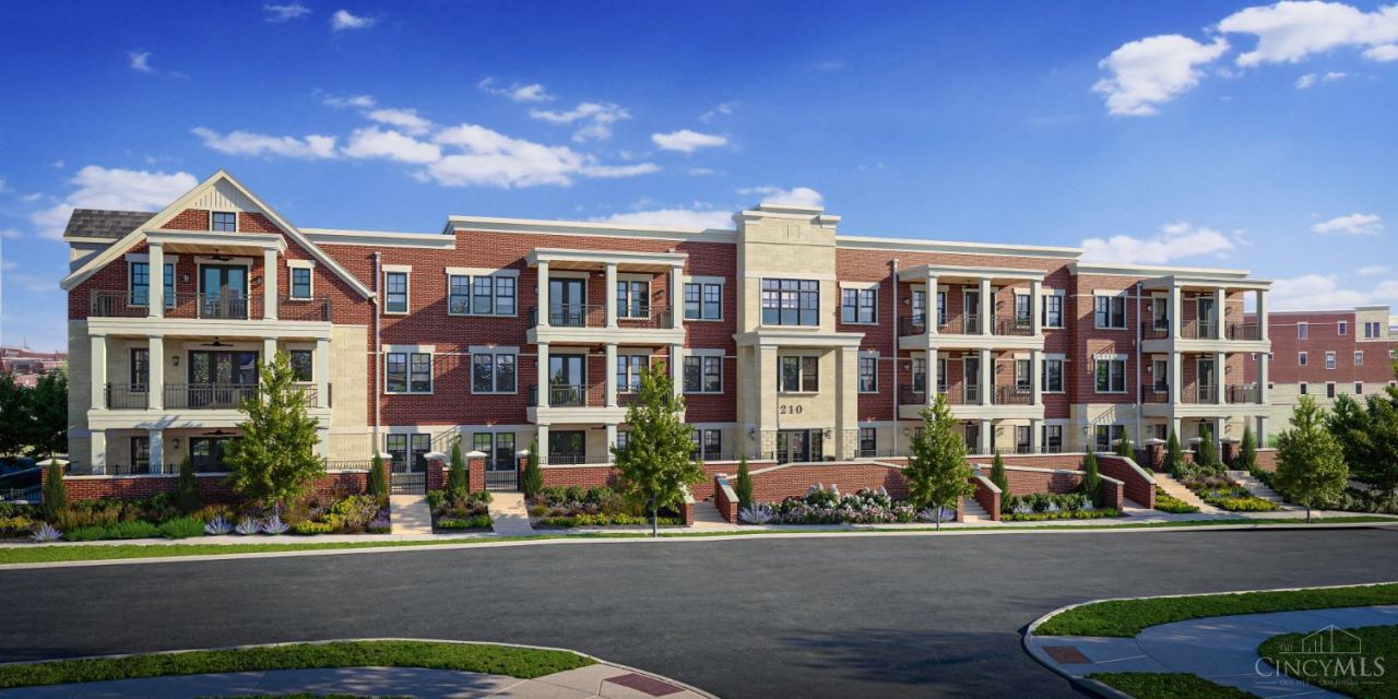 210 Vintage Club Drive, Unit 302, Montgomery, OH 45249 Main Photo