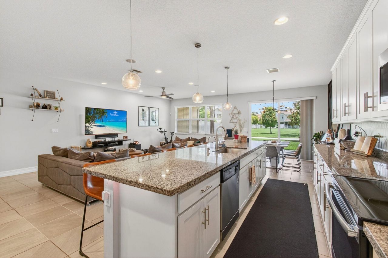 12041 Park Central, Royal Palm Beach, FL 33411 Photo