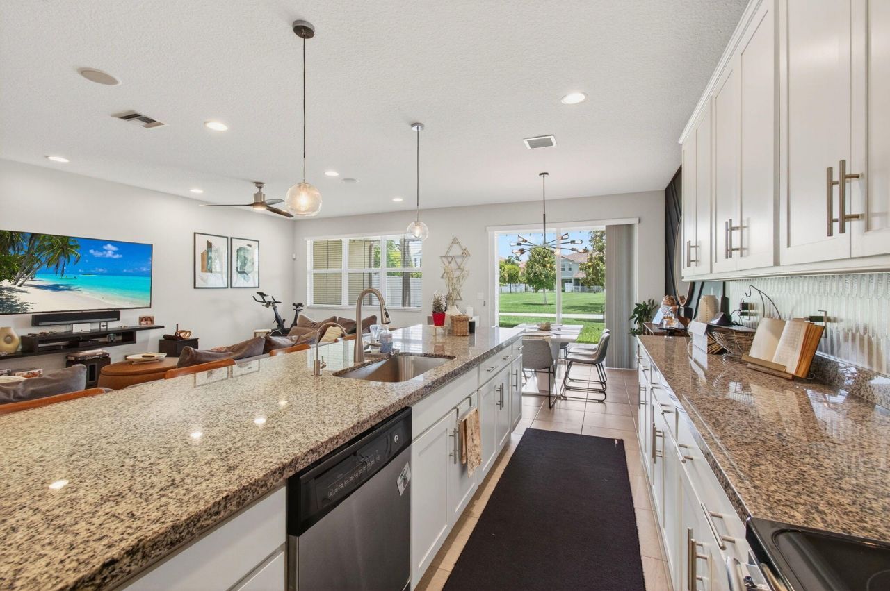 12041 Park Central, Royal Palm Beach, FL 33411 Photo