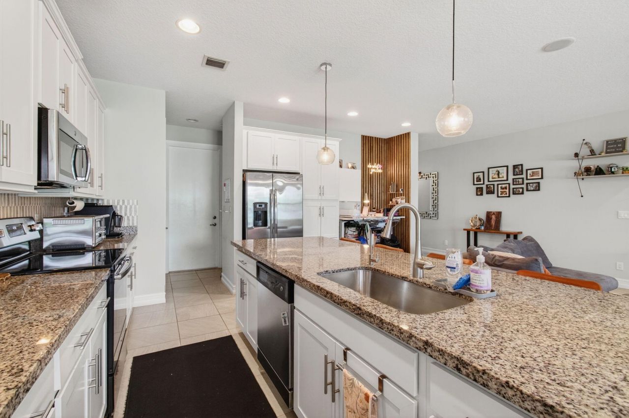 12041 Park Central, Royal Palm Beach, FL 33411 Photo